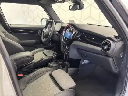 Photo 23 Mini Mini Hatch 5 Portes Cooper 136 ch DKG7