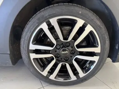 Photo 24 Mini Mini Hatch 5 Portes Cooper 136 ch DKG7