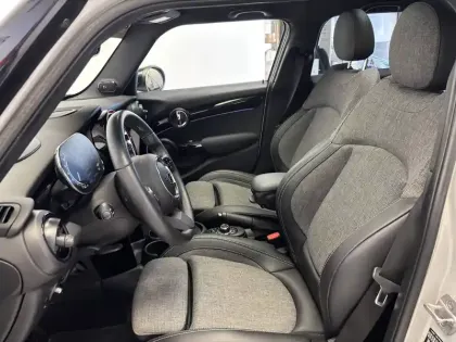 Photo 6 Mini Mini Hatch 5 Portes Cooper 136 ch DKG7