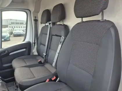 Photo 69 Peugeot Boxer  TOLE 3.3 T L2H2 BLUEHDI 140 S&S BVM6