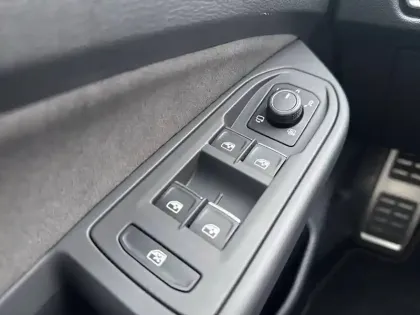 Photo 50 Volkswagen Golf  2.0 TSI EVO4 265 DSG7