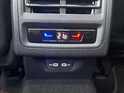 Photo 48 Volkswagen Golf  2.0 TSI EVO4 265 DSG7