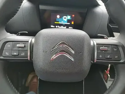 Photo 59 Citroën C4  Hybride 100 e-DCS6