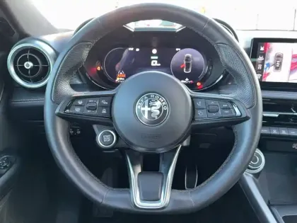 Photo 46 Alfa Romeo Tonale  1.5 Ibrida 160 ch VGT TCT7