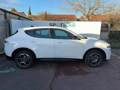 Photo 11 Alfa Romeo Tonale  1.5 Ibrida 160 ch VGT TCT7