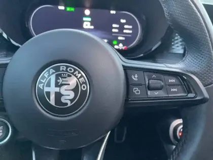 Photo 21 Alfa Romeo Tonale  1.5 Ibrida 160 ch VGT TCT7
