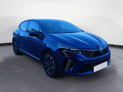 Photo 6 Renault Clio  E-Tech full hybrid 145 ch GSR2