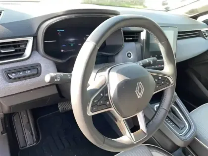 Photo 82 Renault Clio  E-Tech full hybrid 145 ch GSR2