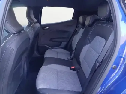 Photo 10 Renault Clio  E-Tech full hybrid 145 ch GSR2