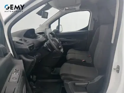 Photo 29 Peugeot Partner  FOURGON STANDARD 650 KG BLUEHDI 100 S&S BVM5