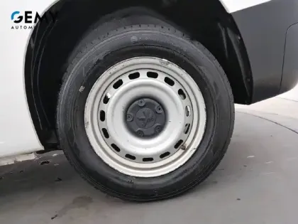 Photo 52 Peugeot Partner  FOURGON STANDARD 650 KG BLUEHDI 100 S&S BVM5