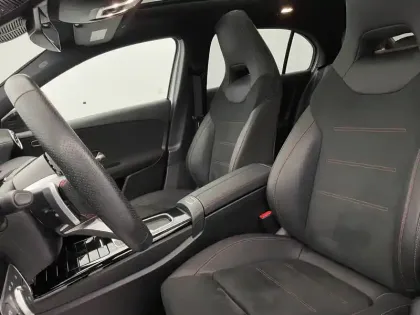 Photo 14 Mercedes Classe A  250 e Hybrid EQ 8G-DCT