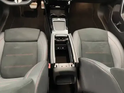 Photo 29 Mercedes Classe A  250 e Hybrid EQ 8G-DCT