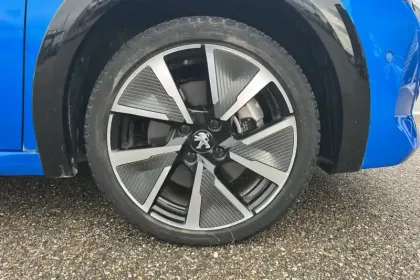 Photo 15 Peugeot 208  Electrique 50 kWh 136ch