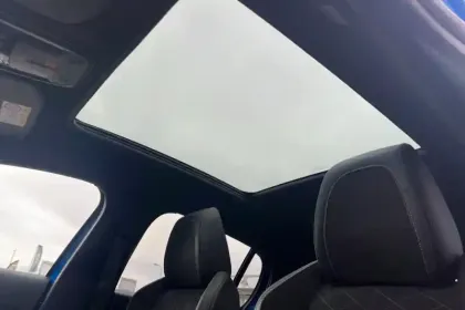 Photo 24 Peugeot 208  Electrique 50 kWh 136ch