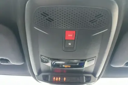 Photo 31 Peugeot 208  Electrique 50 kWh 136ch