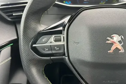 Photo 35 Peugeot 208  Electrique 50 kWh 136ch