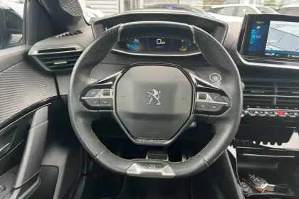 Photo 19 Peugeot 208  Electrique 50 kWh 136ch