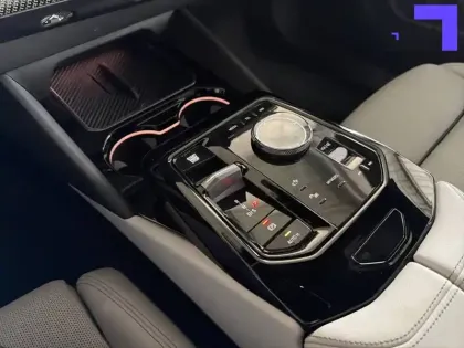 Photo 9 BMW Serie 5 530e xDrive PHEV 299 ch BVA8