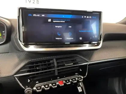 Photo 9 Peugeot 2008  Electrique 50 kWh 136 ch