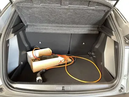 Photo 15 Peugeot 2008  Electrique 50 kWh 136 ch