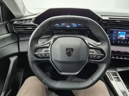 Photo 15 Peugeot 308  SW BlueHDi 130ch S&S EAT8