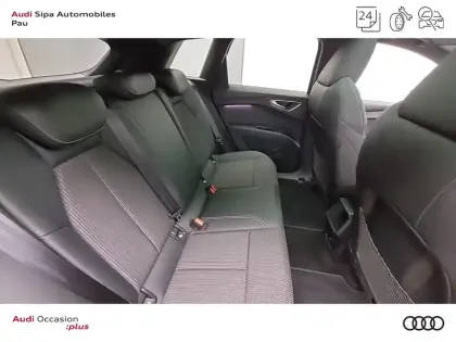 Photo 10 Audi Q4  e-tron 45 285 ch 82 kWh