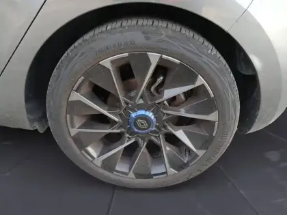 Photo 8 Renault Clio  E-Tech full hybrid 145 ch GSR2