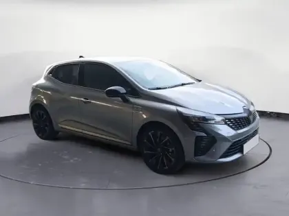 Photo 6 Renault Clio  E-Tech full hybrid 145 ch GSR2