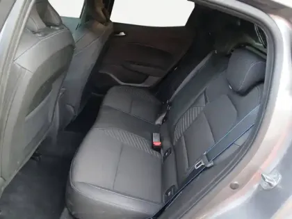 Photo 10 Renault Clio  E-Tech full hybrid 145 ch GSR2