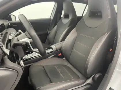 Photo 14 Mercedes Classe A  250 e Hybrid EQ 8G-DCT