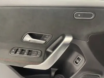 Photo 24 Mercedes Classe A  250 e Hybrid EQ 8G-DCT