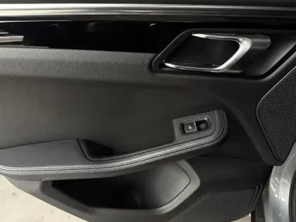 Photo 37 Porsche Macan  S 3.0 354 ch