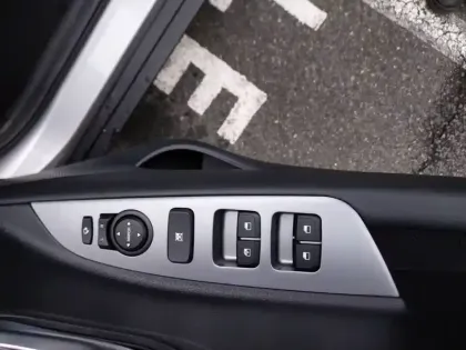 Photo 23 Kia Stonic  1.0 T-GDi 100 ch DCT7