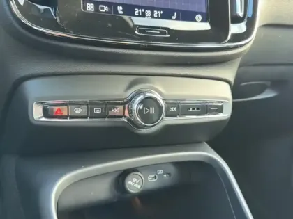 Photo 28 Volvo Xc40  B3 163 ch DCT7