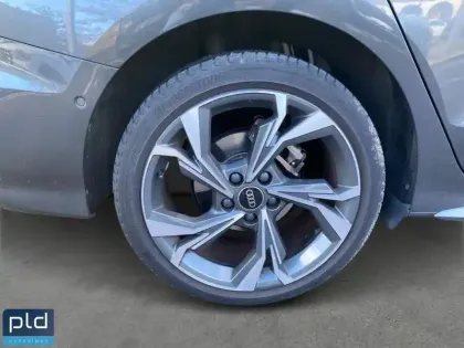 Photo 18 Audi A3  Berline 30 TFSI Mild Hybrid 110 S tronic 7