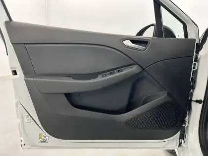 Photo 19 Renault Clio  E-Tech full hybrid 145 ch GSR2