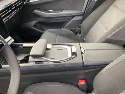 Photo 14 Renault Austral  E-Tech full hybrid 200 GSR2