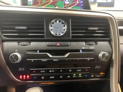 Photo 36 Lexus RX  450h 3.5 V6 313 E-Four