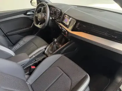 Photo 7 Audi A1  Sportback 30 TFSI 116 ch S tronic 7