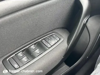 Photo 27 Renault Megane Gén. IV (KFB) Ph1 Zen 5