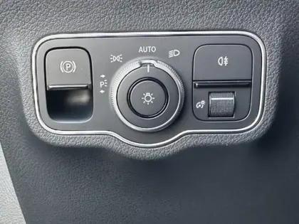 Photo 14 Mercedes Classe B 200 d AMG Line