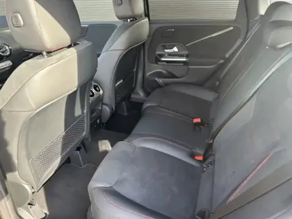 Photo 12 Mercedes Classe B 200 d AMG Line