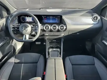 Photo 10 Mercedes Classe B 200 d AMG Line