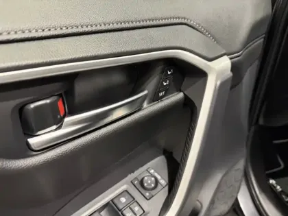 Photo 8 Toyota Rav4 Hybride 2WD 183ch Lounge HYBRID 218CH LO