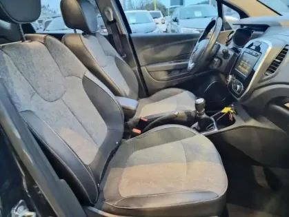 Photo 21 Renault Captur Intens TCe 130 FAP