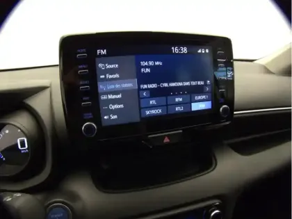 Photo 8 Toyota Yaris Hybride 116h Design