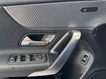 Photo 23 Mercedes Classe A Gén. IV (V177) Ph2 Business Line 4