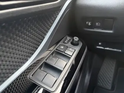 Photo 18 Toyota C-HR Hybrid Edition 1.8 122 ch