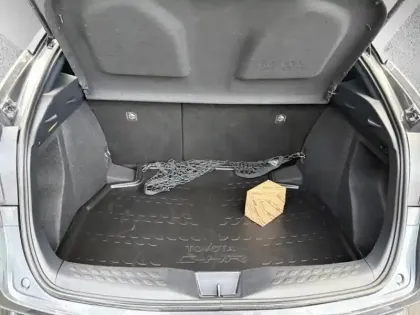 Photo 8 Toyota C-HR Hybrid Edition 1.8 122 ch